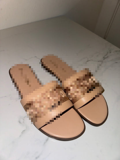 Bior sandals