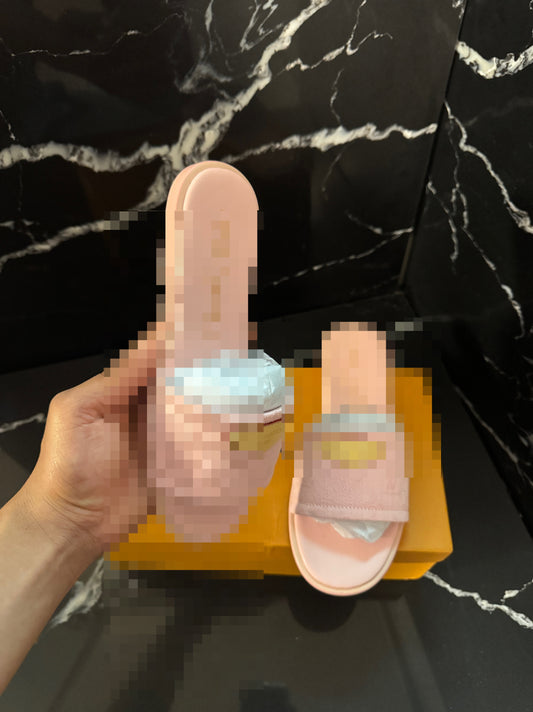 Iv pink sandals